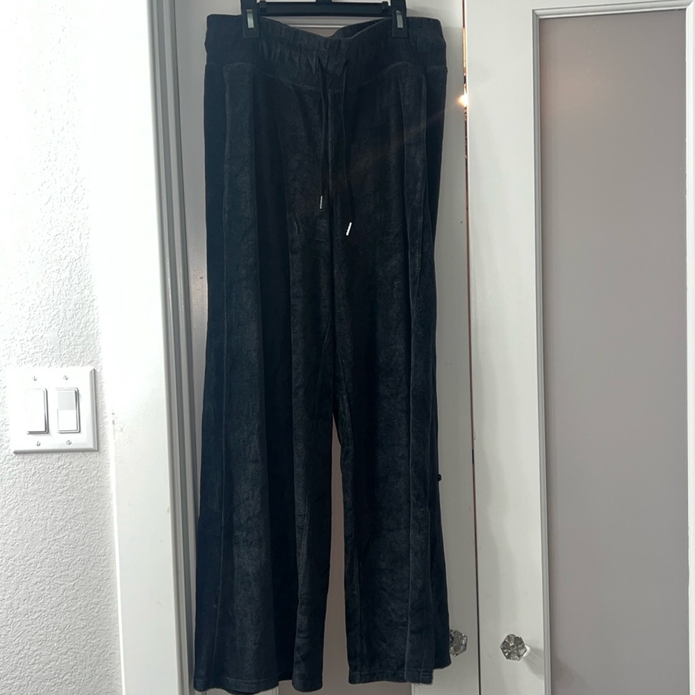 Lululemon Flare Velvet Pant